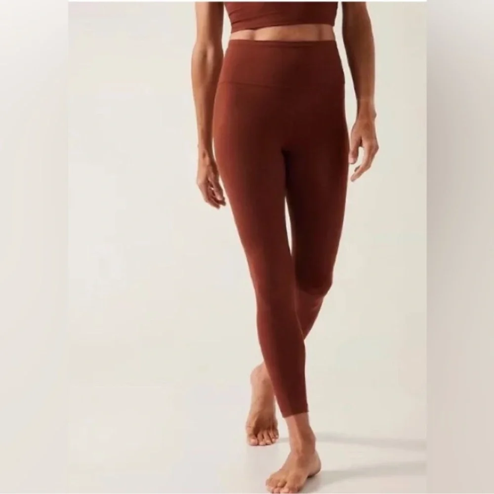 Athleta Ultra High Rise Elation 7/8 Tight NWT - Picture 2 of 4